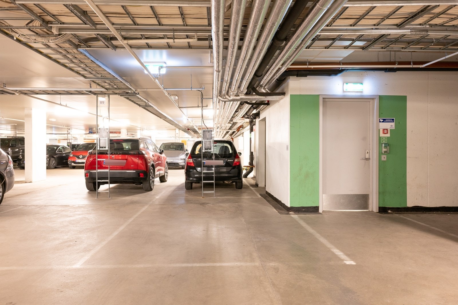 Det medfølger garasjeplass. Galleribilde