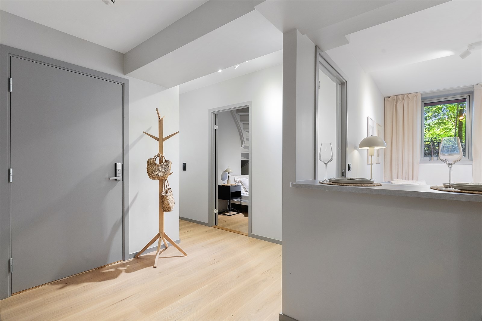 Underetasjen har separat inngang med kodelås, med enkel adkomst via heis. Galleribilde