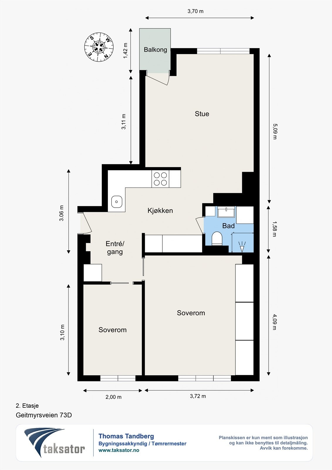 Leiligheten har en gjennomgående planløsning. Her finner vi: Stue/kjøkken, balkong, to soverom, bad og entré. Loft og kjellerbod med gode lagringsmuligheter. Galleribilde