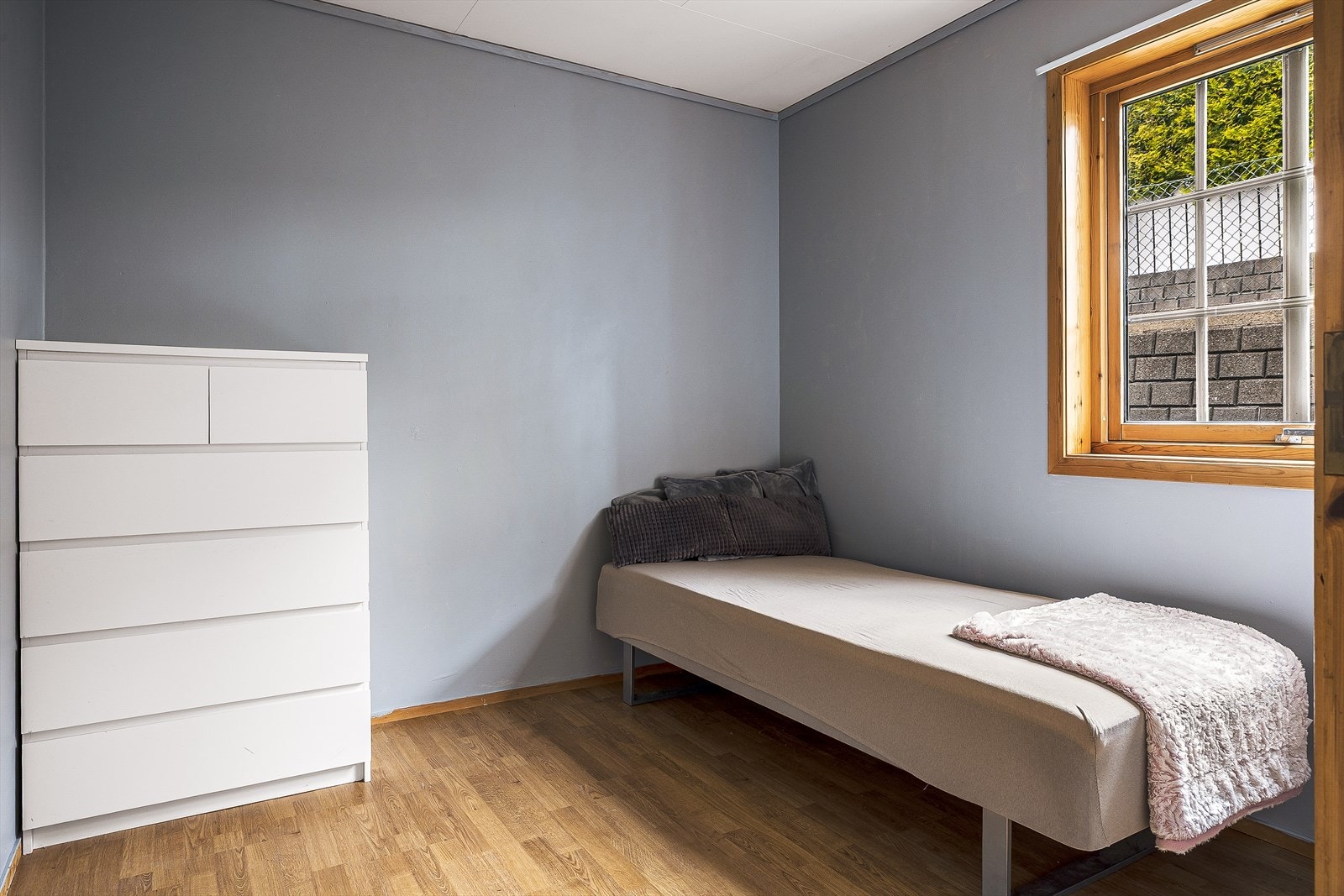Innredet bod i 1. etasje, her brukt som soverom. Galleribilde