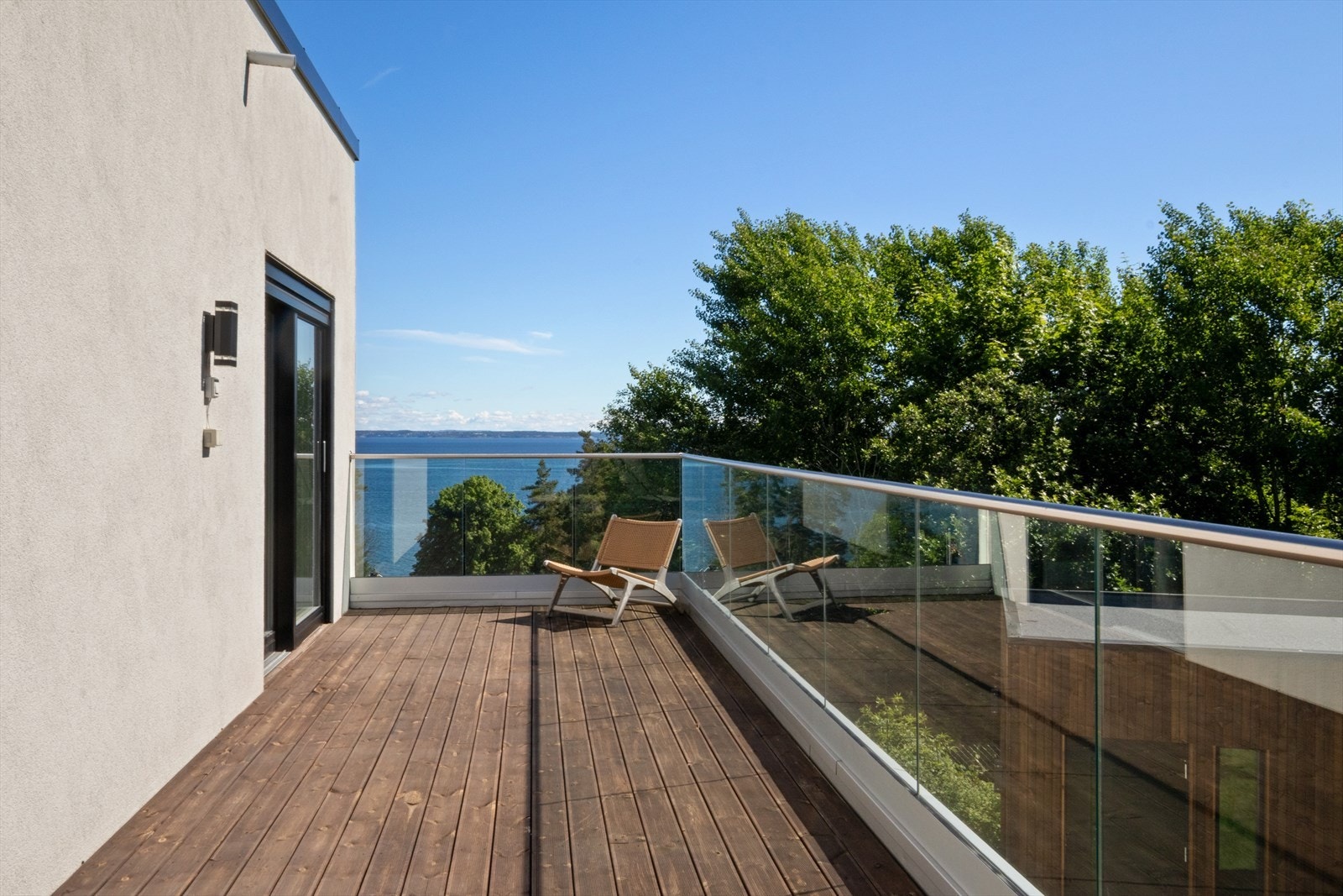 Fra soverommet er det direkte utgang til en mer privat veranda. Galleribilde
