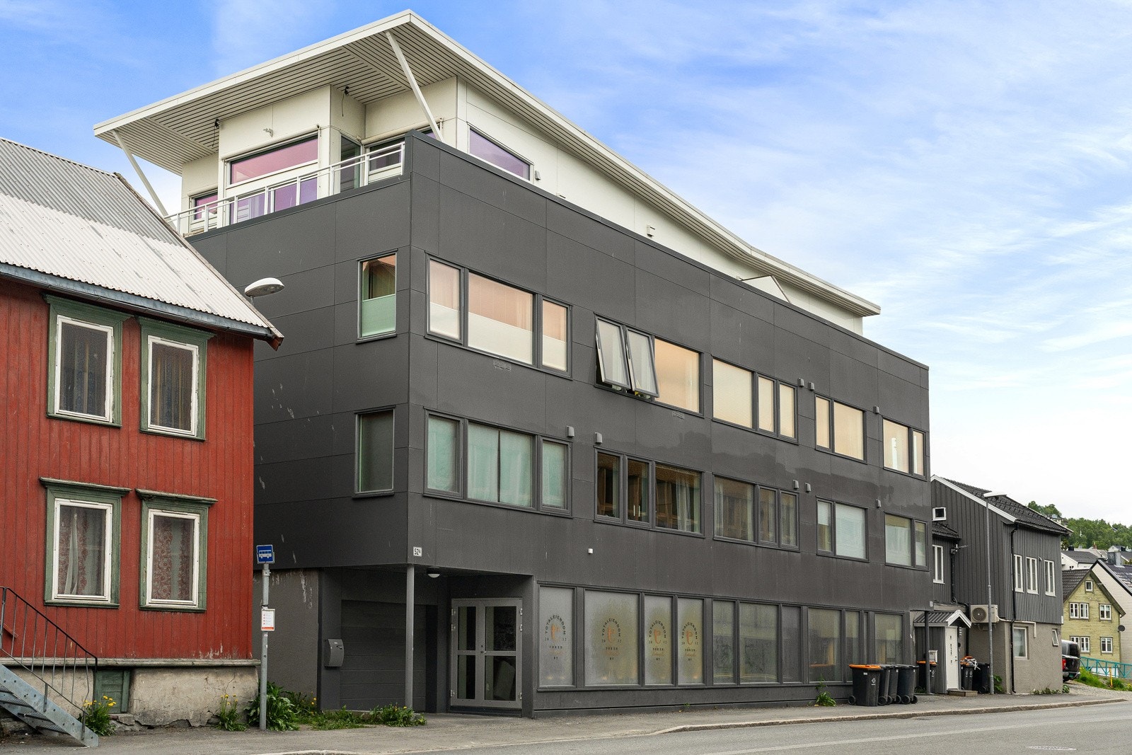 Svært gode bussforbindelser i området gir enkel adkomst til blant annet UNN og UiT - Perfekt for både studenter og pendlere!