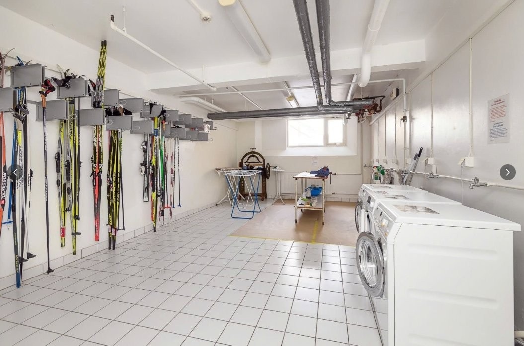Skistall og vaskerom Galleribilde