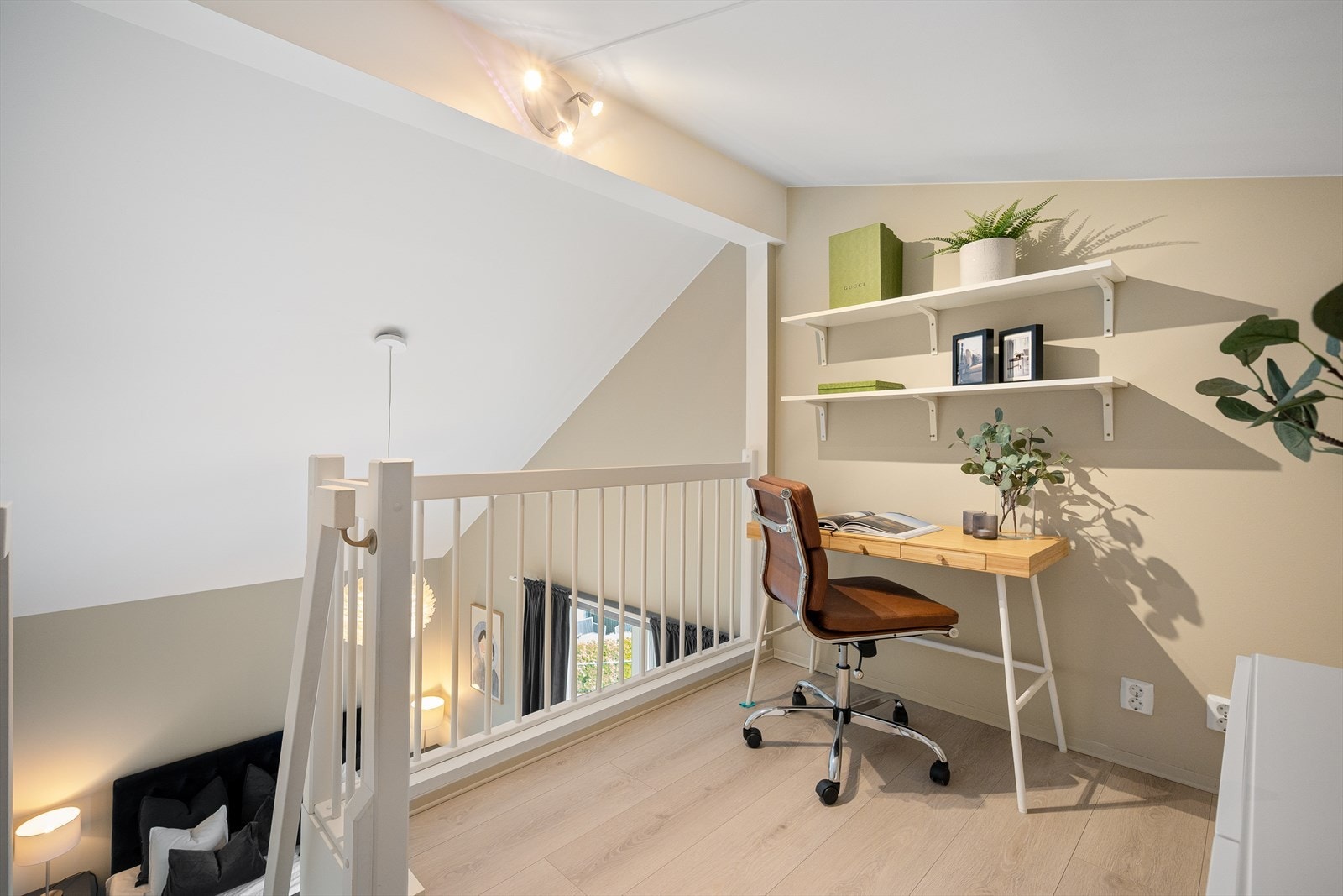 Hems. Brukes i dag som hjemmekontor. Galleribilde