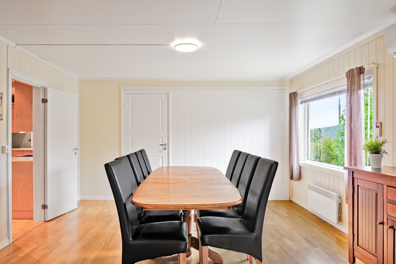 Her kan man samle storfamilien for mange gode og fine måltider! Galleribilde