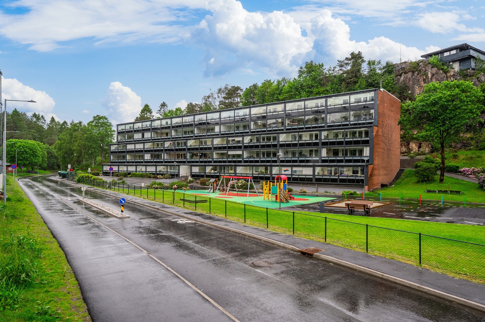 Borettslaget er kjent for sine rolige omgivelser og begrenset gjennomgangstrafikk. Galleribilde