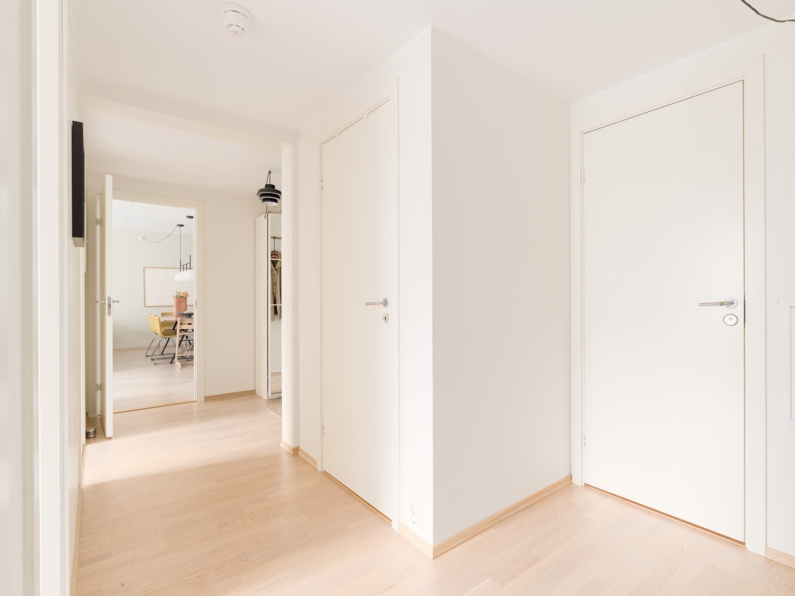 Gang med innvendig bod og 3 soverom, bad og separat wc Galleribilde