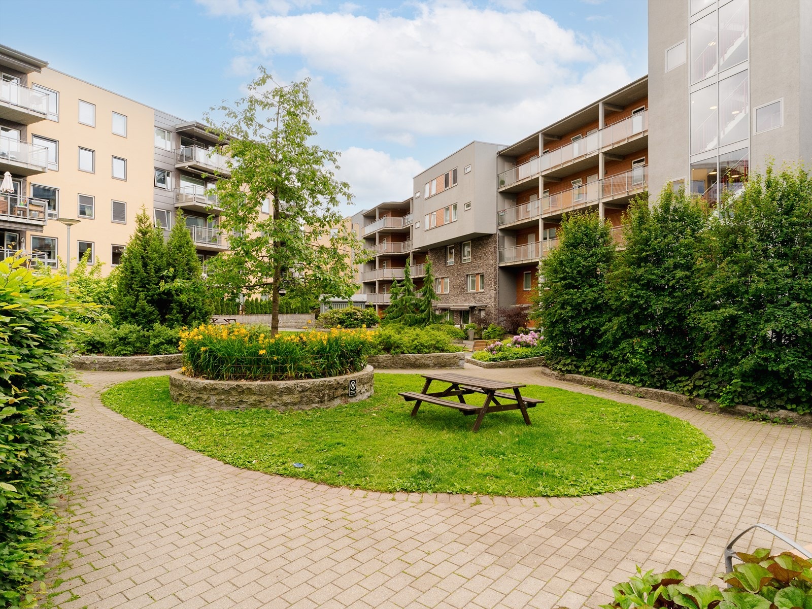 Sittegrupper, lekeplass og barnehage med fortrinnsrett! Galleribilde