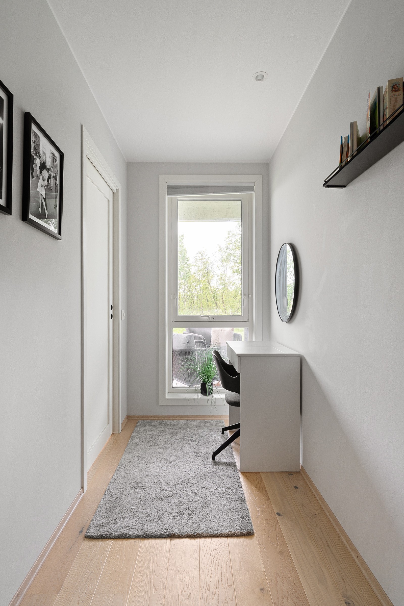 Plass til å etablere hjemmekontor. Galleribilde
