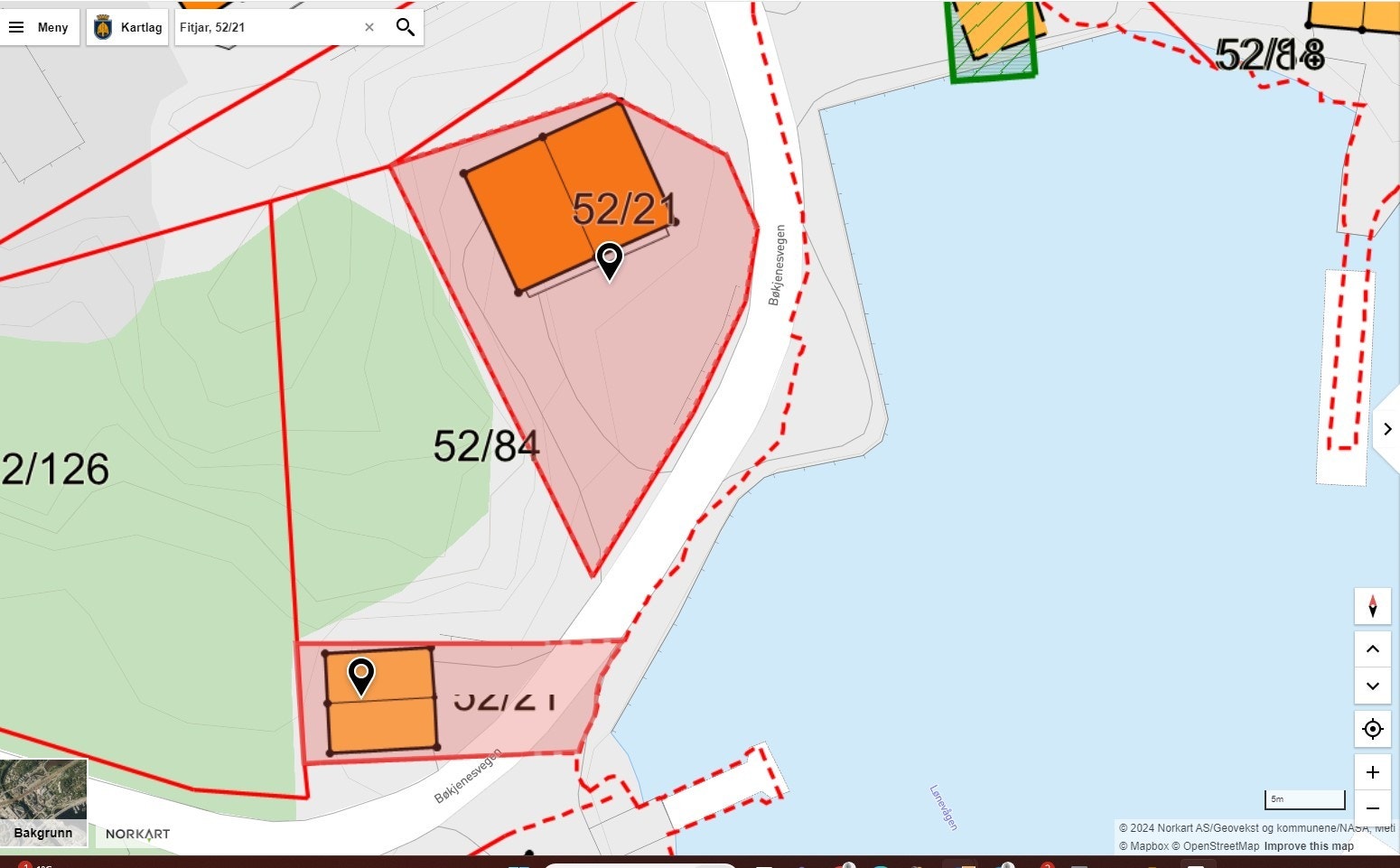 Kart over eiendommen. I tillegg er det avtale om båtplass i fremkant av eiendommen (på naboeiendommen) Galleribilde