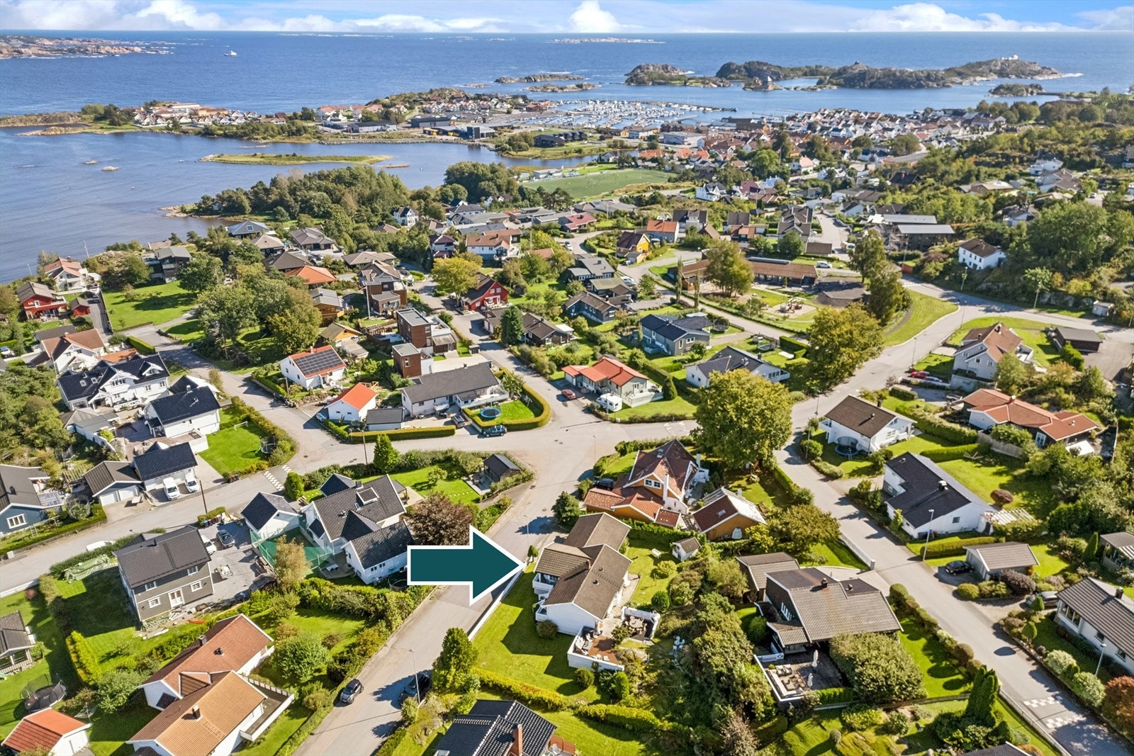 Her bor du sentralt i Stavern med gåavstand til havet. Galleribilde