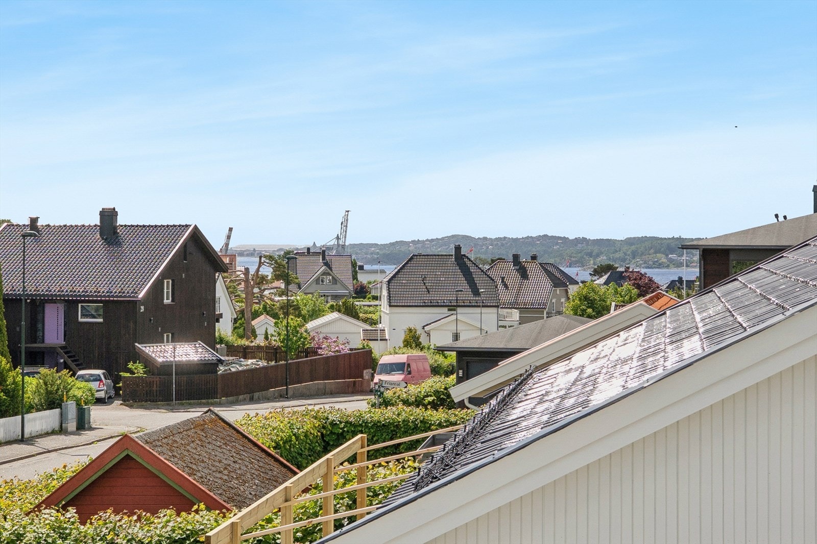 Sjøgløtt fra boligen. Galleribilde