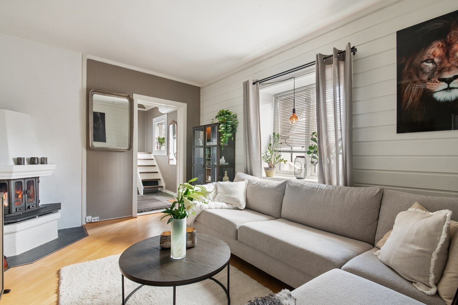 Videre kommer du inn til stuen. Galleribilde