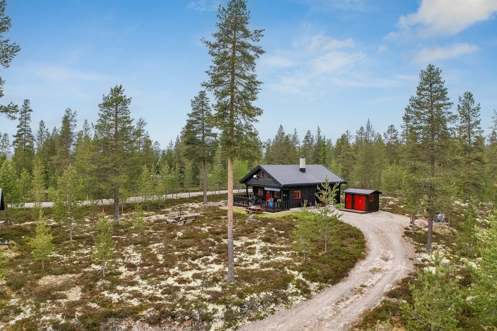 Furutangen byr på et løypenett med nærmere 90 km preparerte skispor, med utgangspunkt rett fra hyttefeltet. Galleribilde