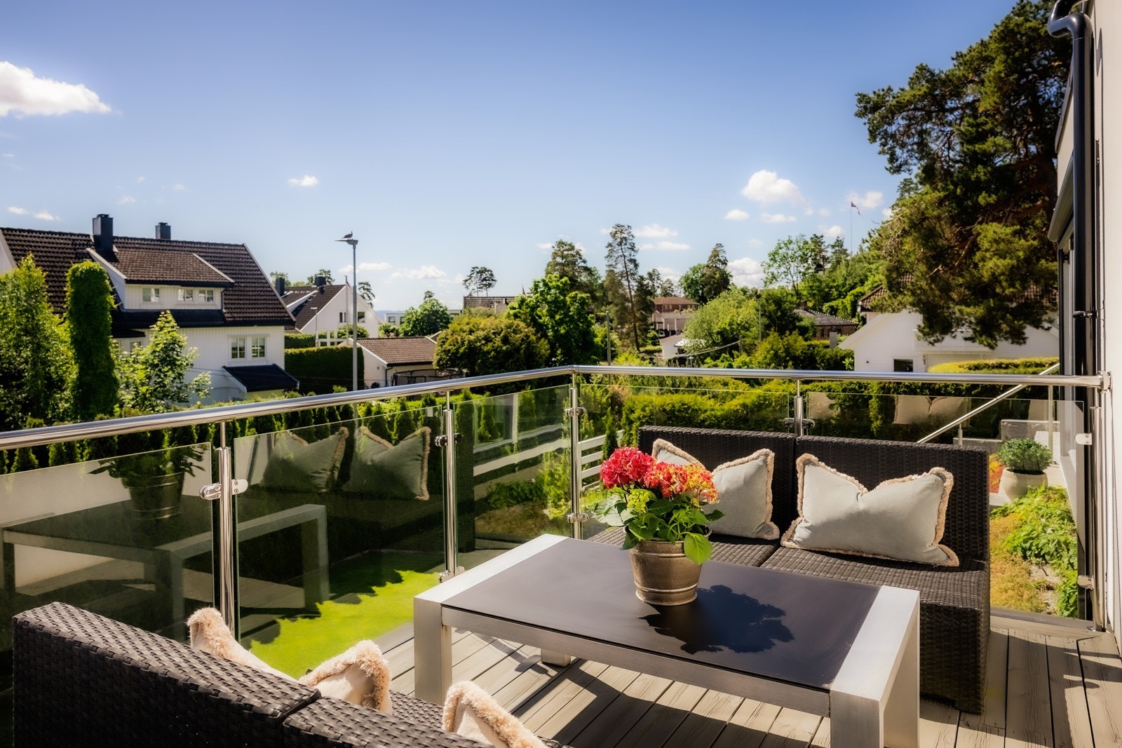 Terrassen utenfor hovedsoverommet er ca 14 m² og gir deilig morgensol. Galleribilde