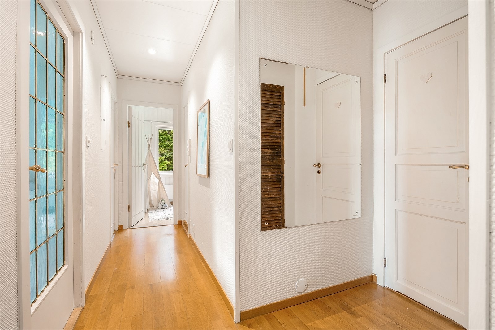 Gangen forbinder soverommene og badet sammen. Galleribilde