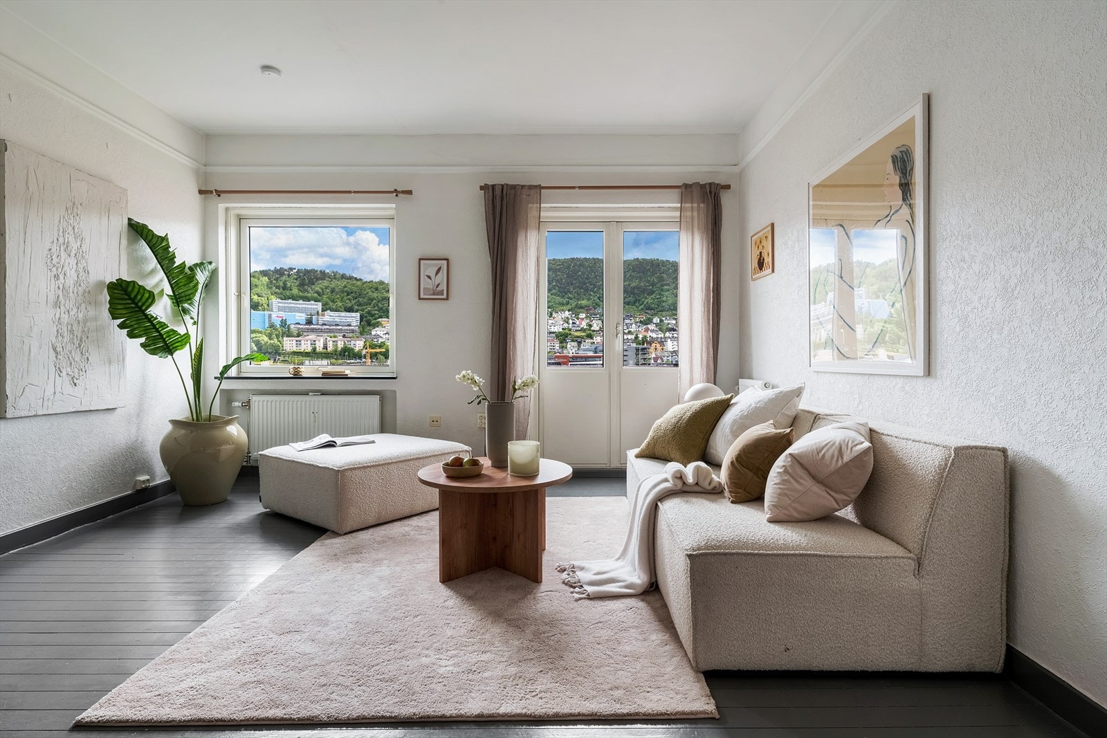 - Nordvik bolig v/Eirik Furholm-Haugen har gleden av å presentere Torborg Nedreaas' gate 20! Foto: Inge Jørpeland - Galleribilde