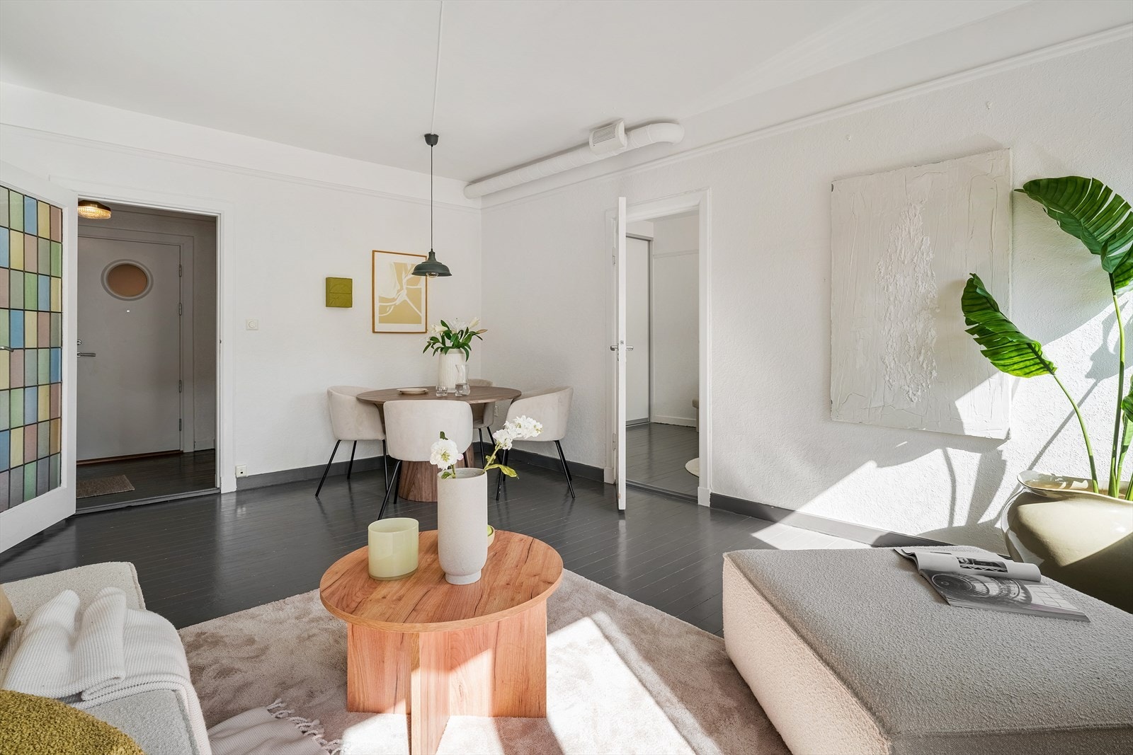 - Her får man plass til både sofa- og spisegruppe om ønskelig - Galleribilde