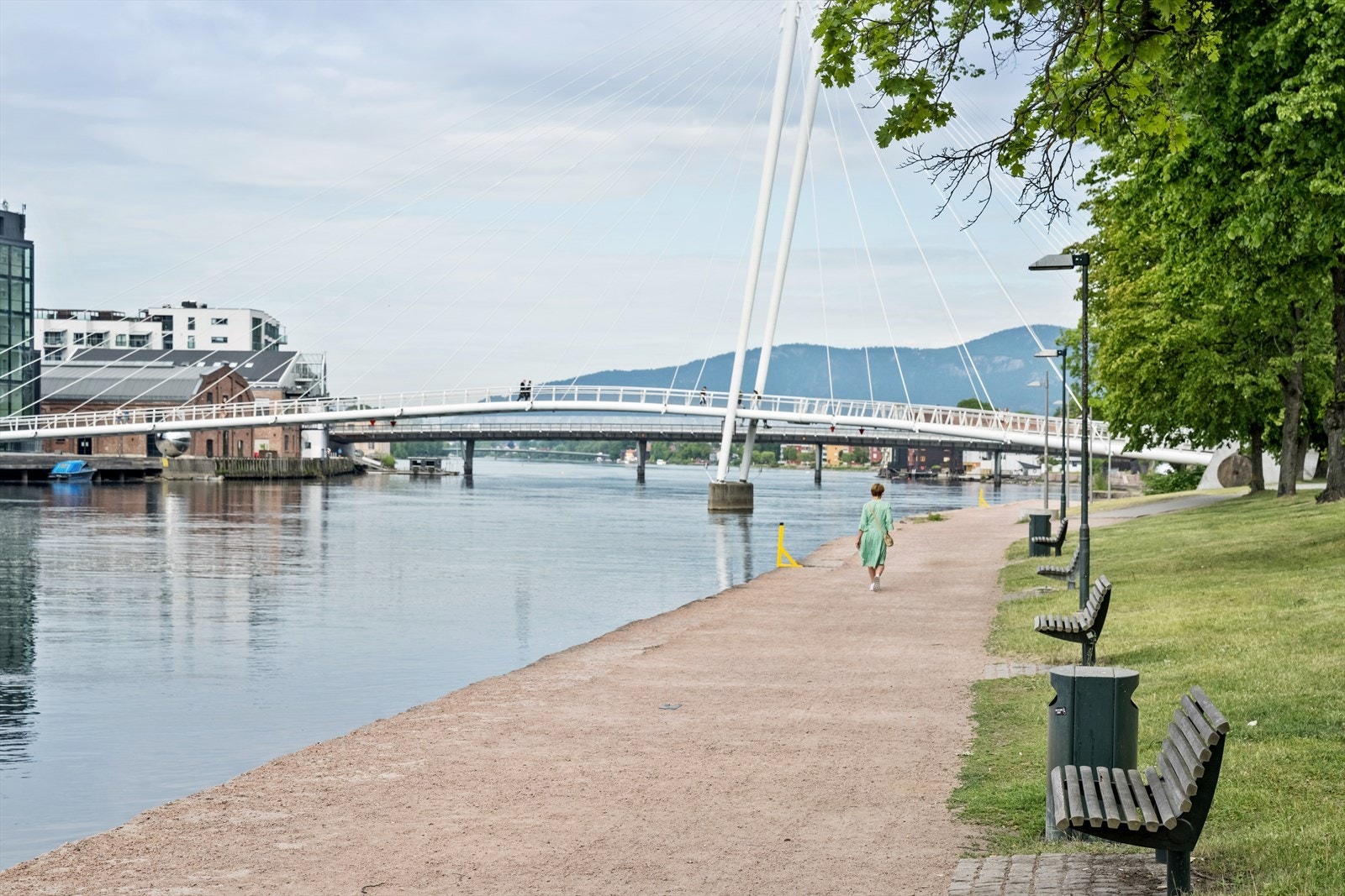 En kort spasertur tar deg til elvepromenaden med flotte tur- og rekreasjonsområder langs Drammenselva. Galleribilde