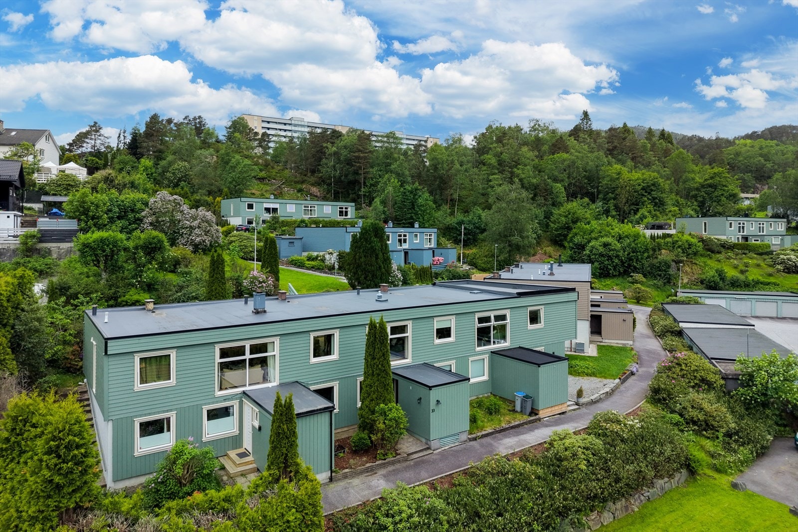 Rekkehuset er en del av Traudalen Borettslag, som består av 26 enheter. Galleribilde