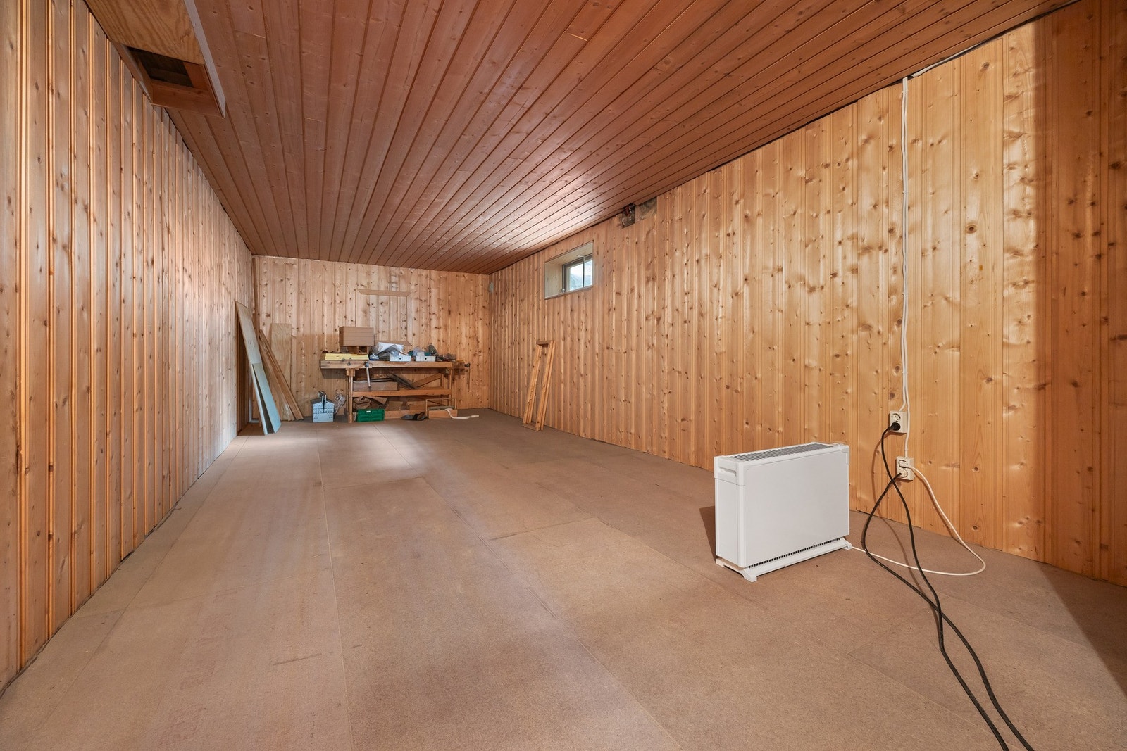 Kjelleretasje. Galleribilde