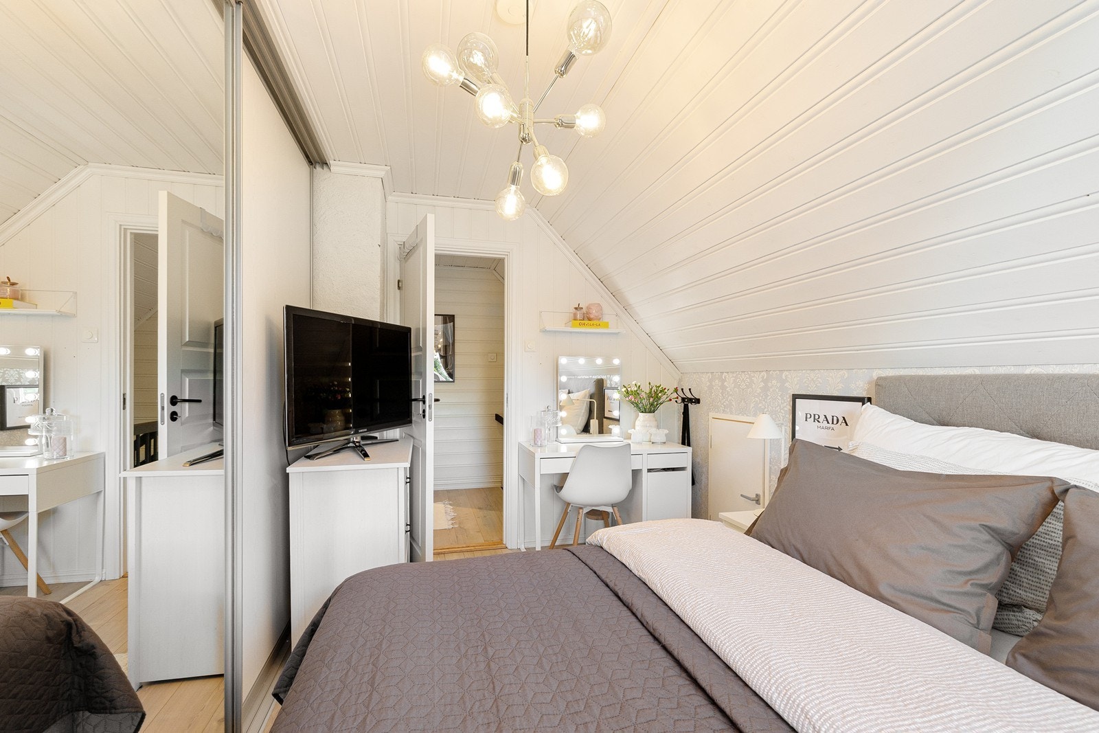 Soverom. Galleribilde