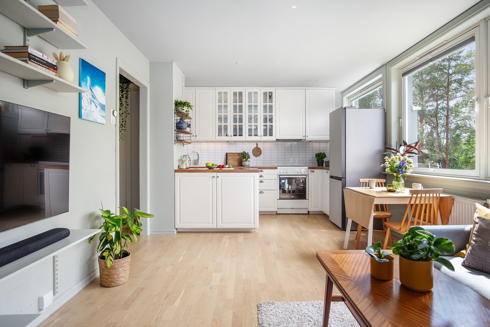 Her kan du flytte rett inn! Leiligheten er oppvarmet med radiator fra felles sentralfyring. A-konto for oppvarming er inkludert i felleskostnadene. Galleribilde