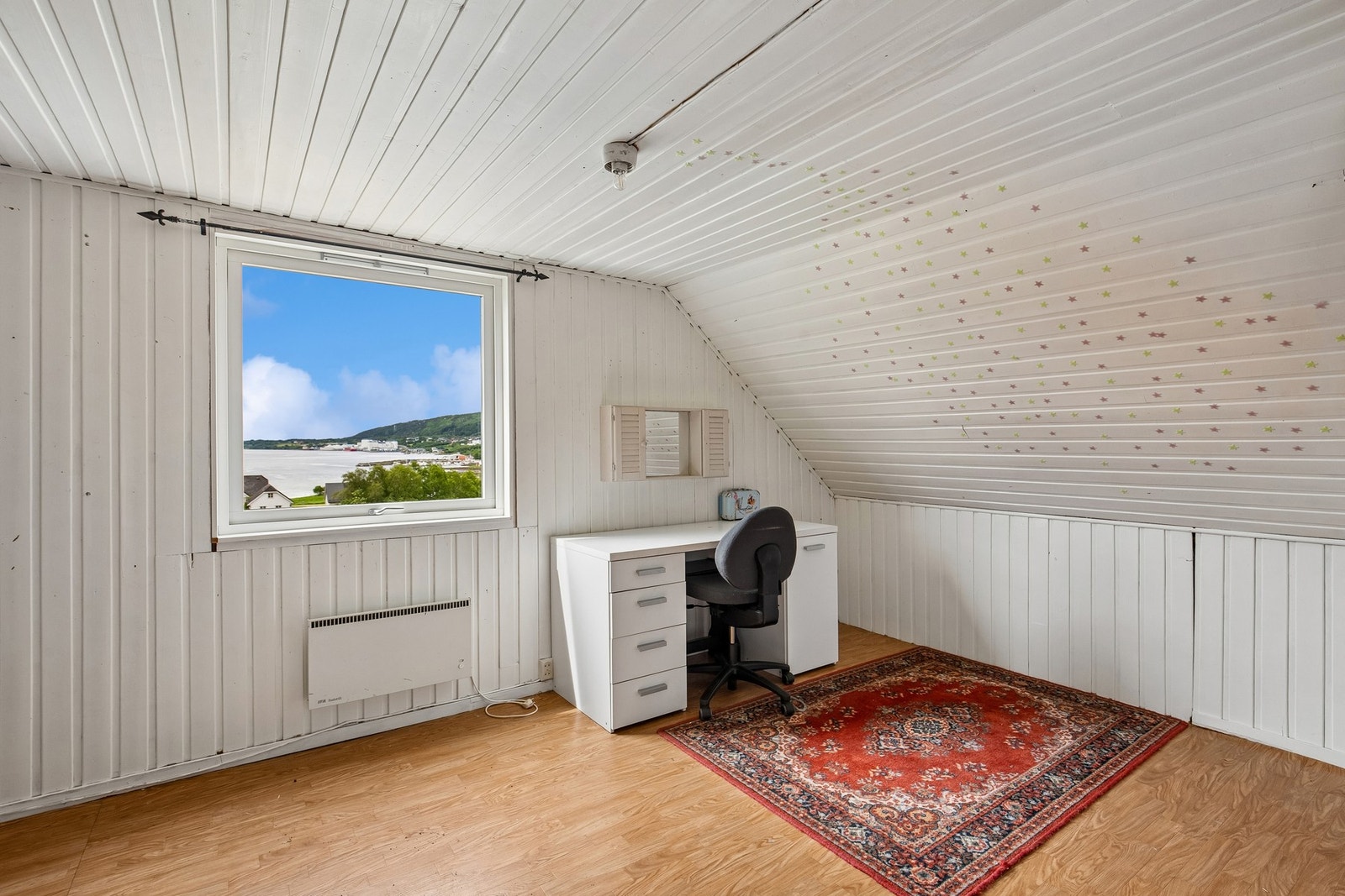 Soverom 3. Våningshuset har til sammen 4 soverom Galleribilde