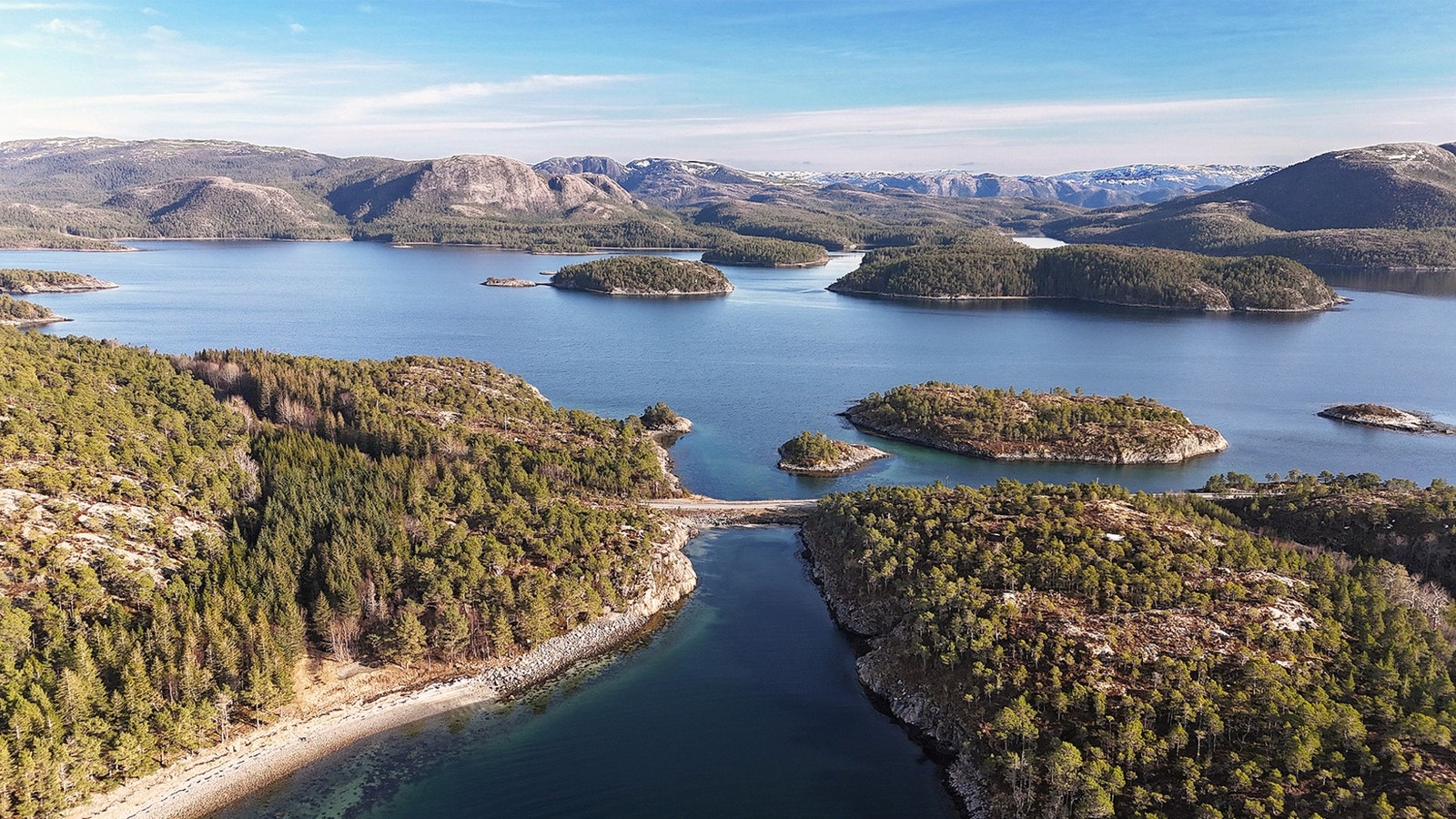 Fjærangen med Hestøya og Bremneset i forgrunn - Foto: Roald Stakset Galleribilde