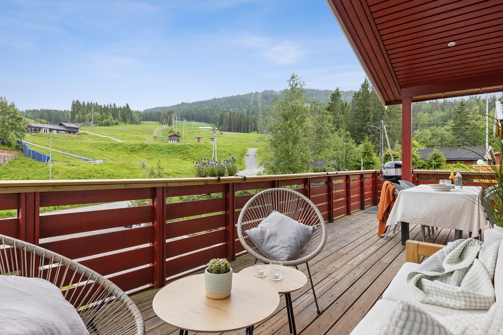 Boligen har flott utsikt mot Varingskollen Galleribilde