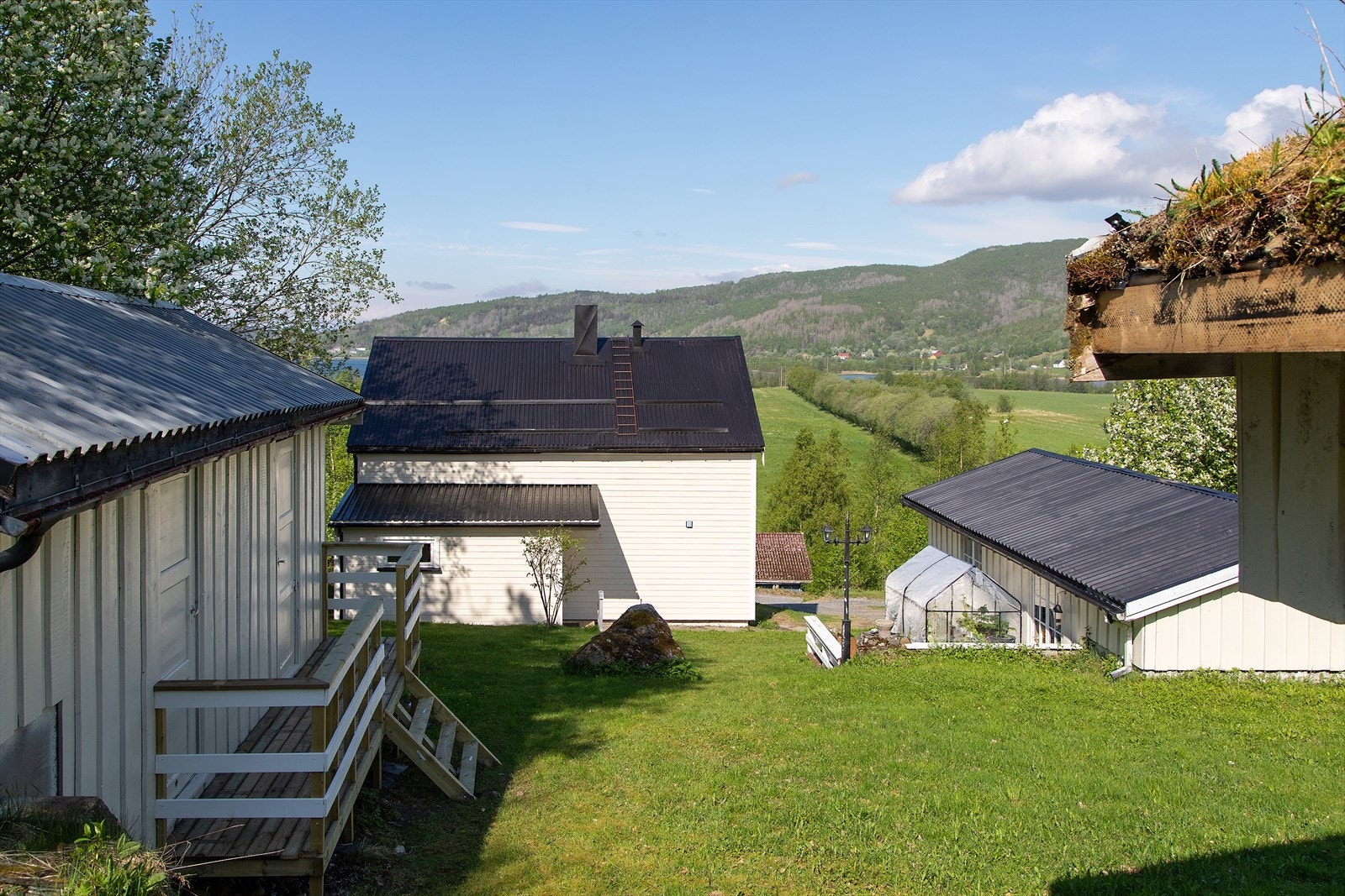 Yttervegger er etterisolert og kledning er skiftet i 2025. Galleribilde