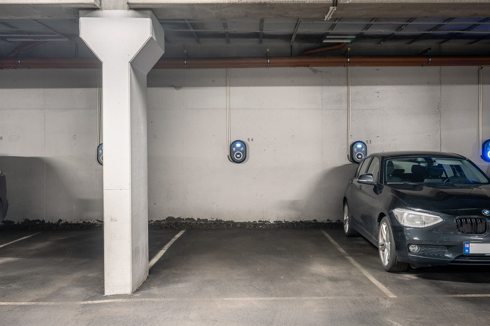 Det medfølger selvfølgelig bruksrett til garasjeplass med heisadkomst Galleribilde