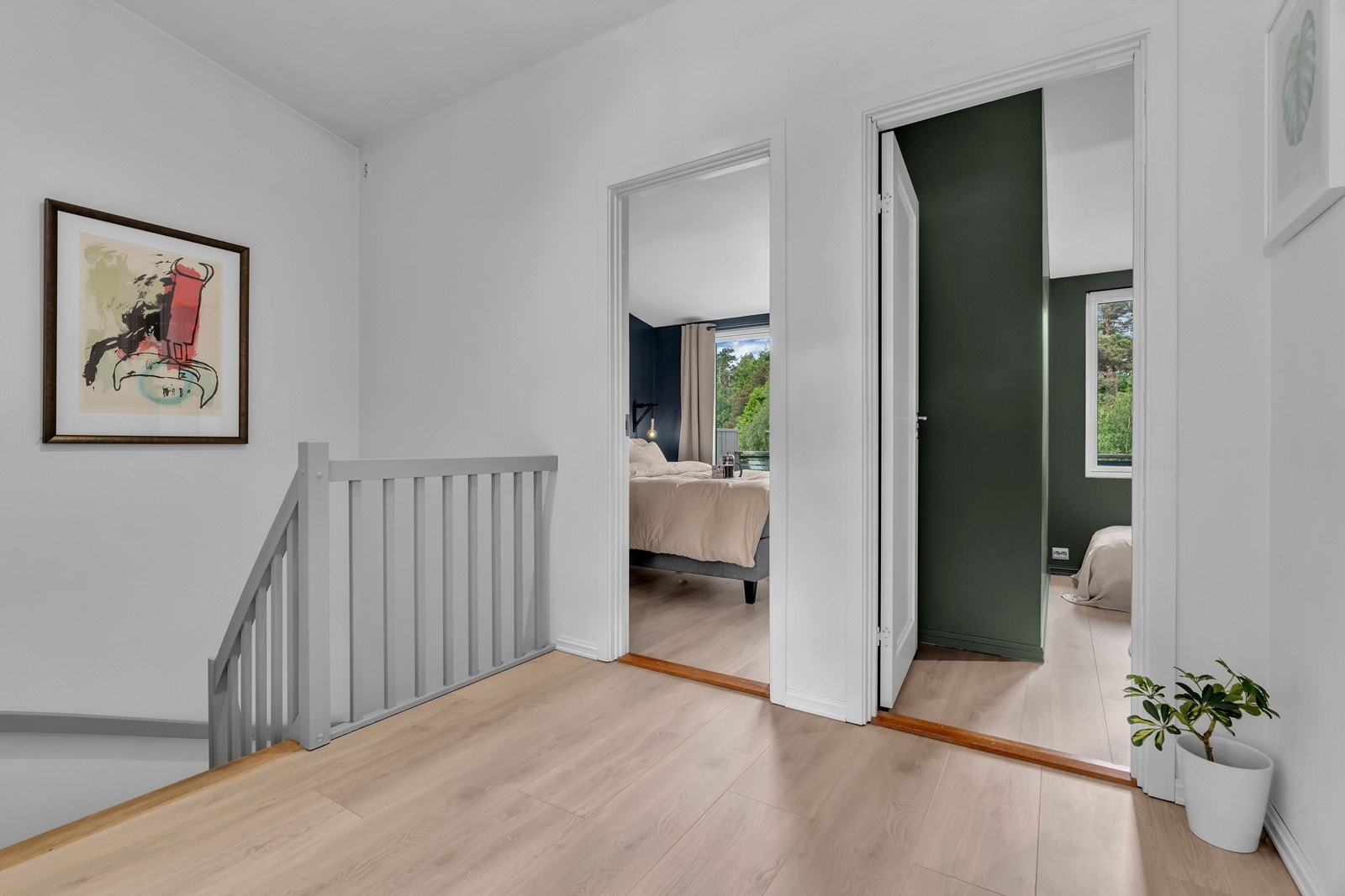 Boligen har 3 soverom og bad, som er samlet i 2. etg.. Galleribilde