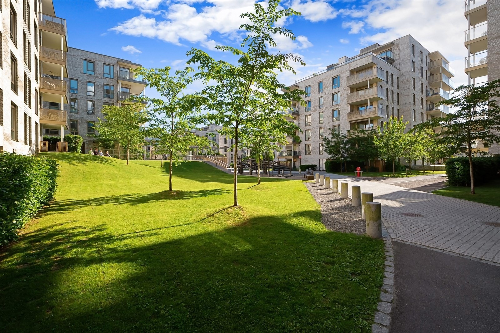 Sameiet er et kombinert sameie som består av 241 boligseksjoner, 1 næringsseksjon (barnehage), 1 næringsseksjon (parkering) Galleribilde