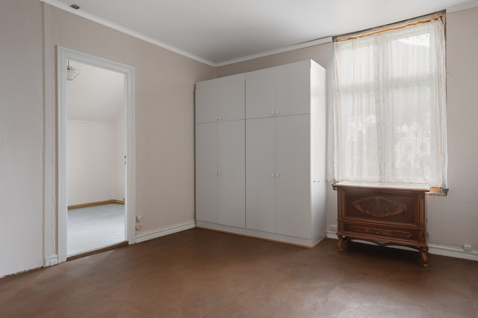 - Stuen er målt til hele 24,8m² - Galleribilde