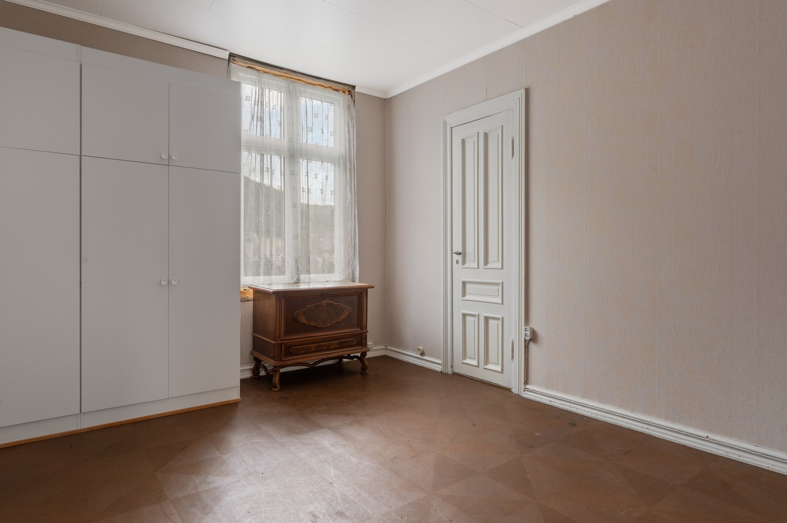- Vinduene i 2.etasje er fra 2017 - Galleribilde