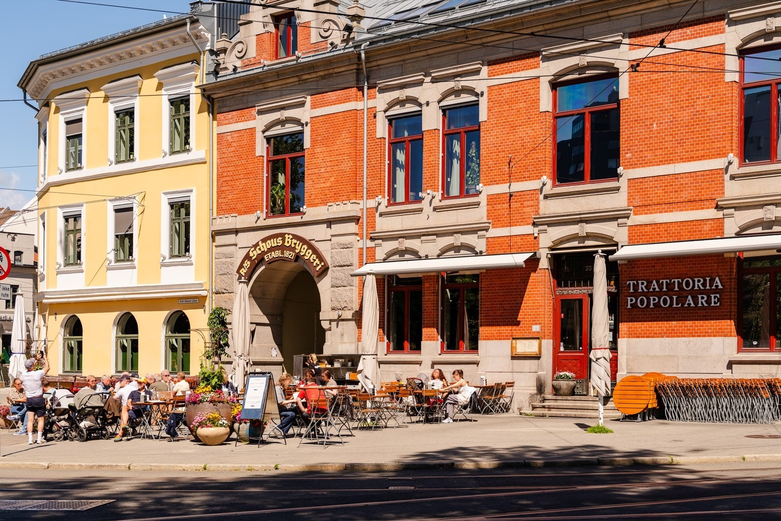 I Schouskvartalet finner populær Trattoria Popolare, og Schouskjelleren byr på eksotiske ølslag i intime lokaler. Galleribilde
