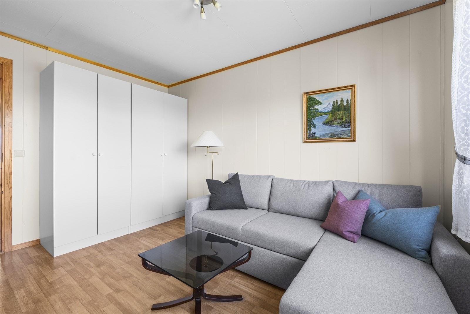 Hovedsoverom har god garderobeplass Galleribilde