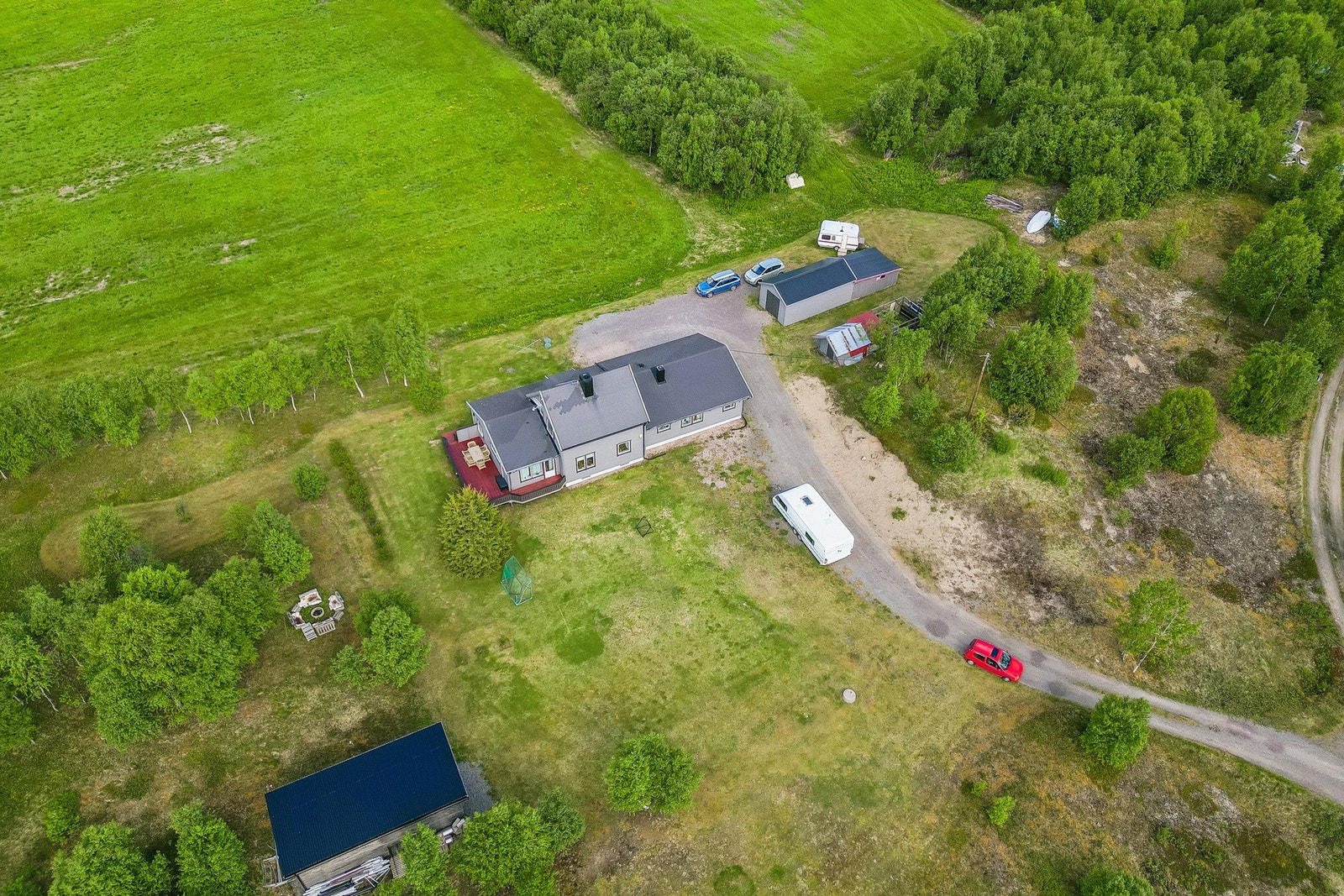 Eiendommen består av ca. 34,6 dekar fulldyrket jord. Galleribilde