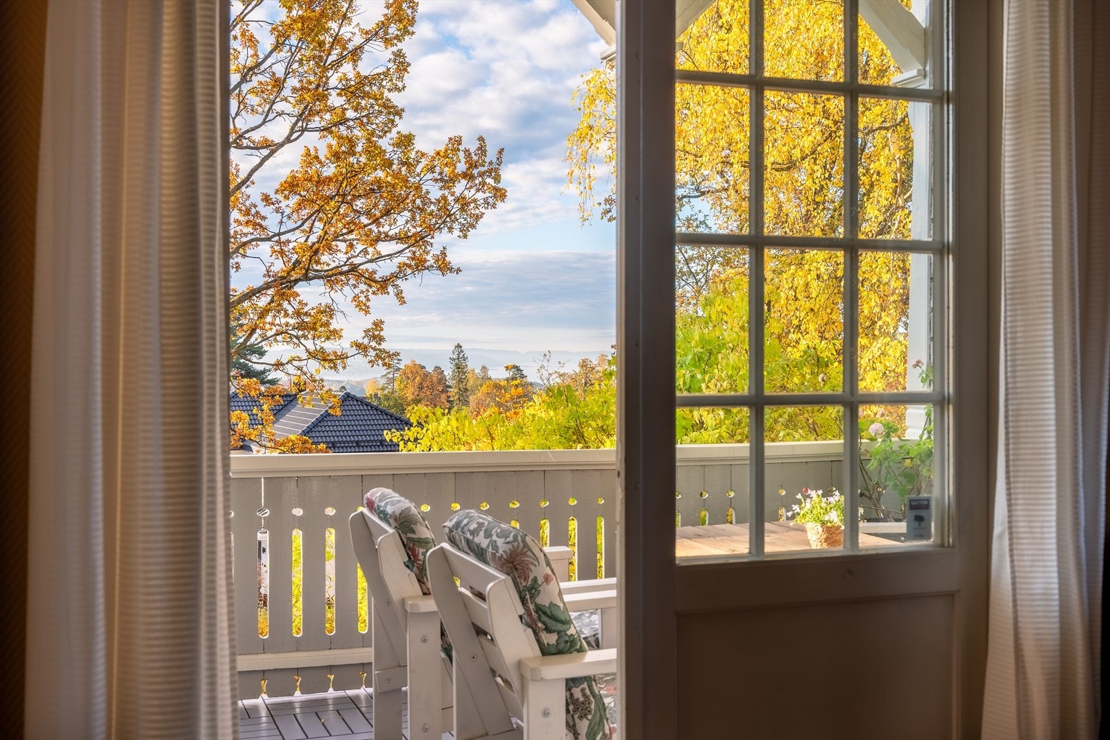 Terrasse med flott utsikt. Målt opp til ca 14 kvm Galleribilde
