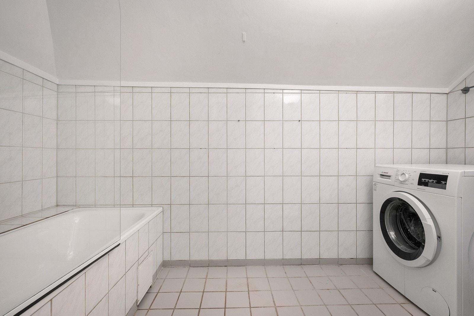 Badet i 3. etasje med badekar. Galleribilde