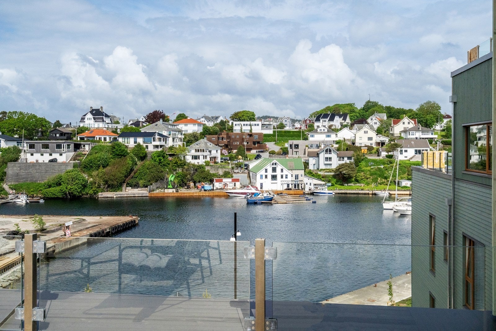 Sjøutsikt fra takterrassen Galleribilde
