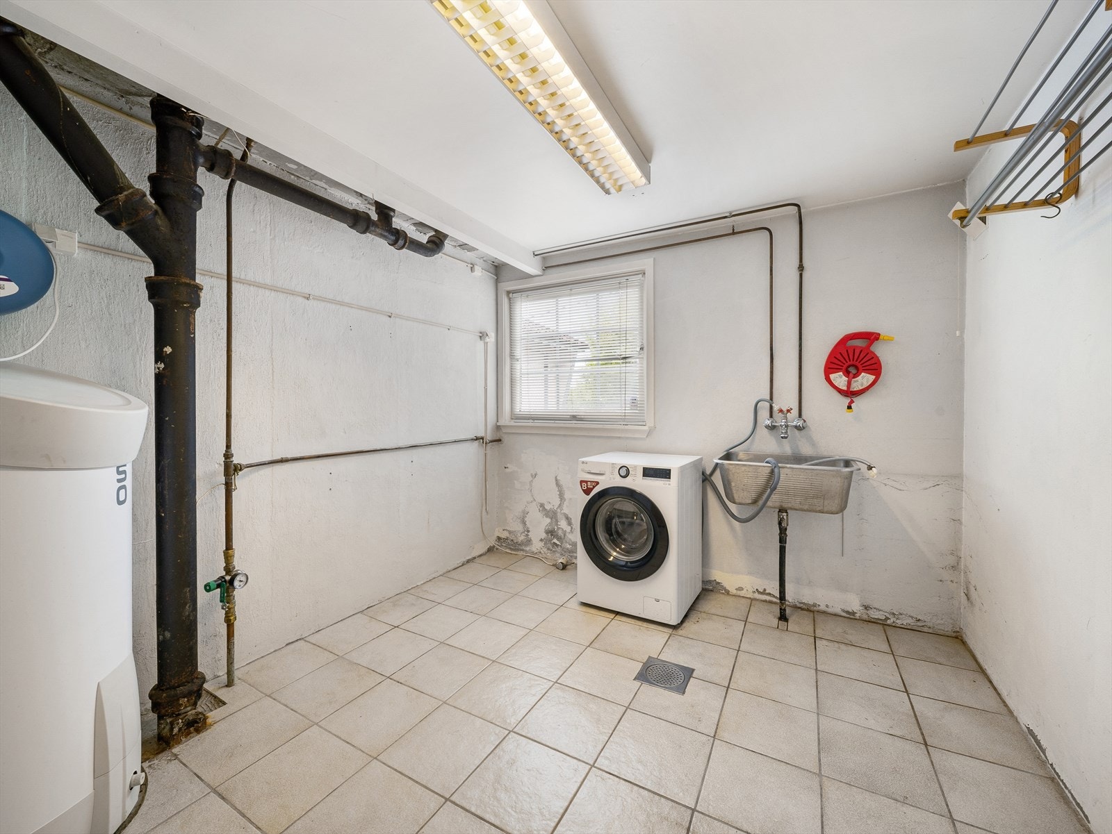 Stort og åpent vaskerom Galleribilde