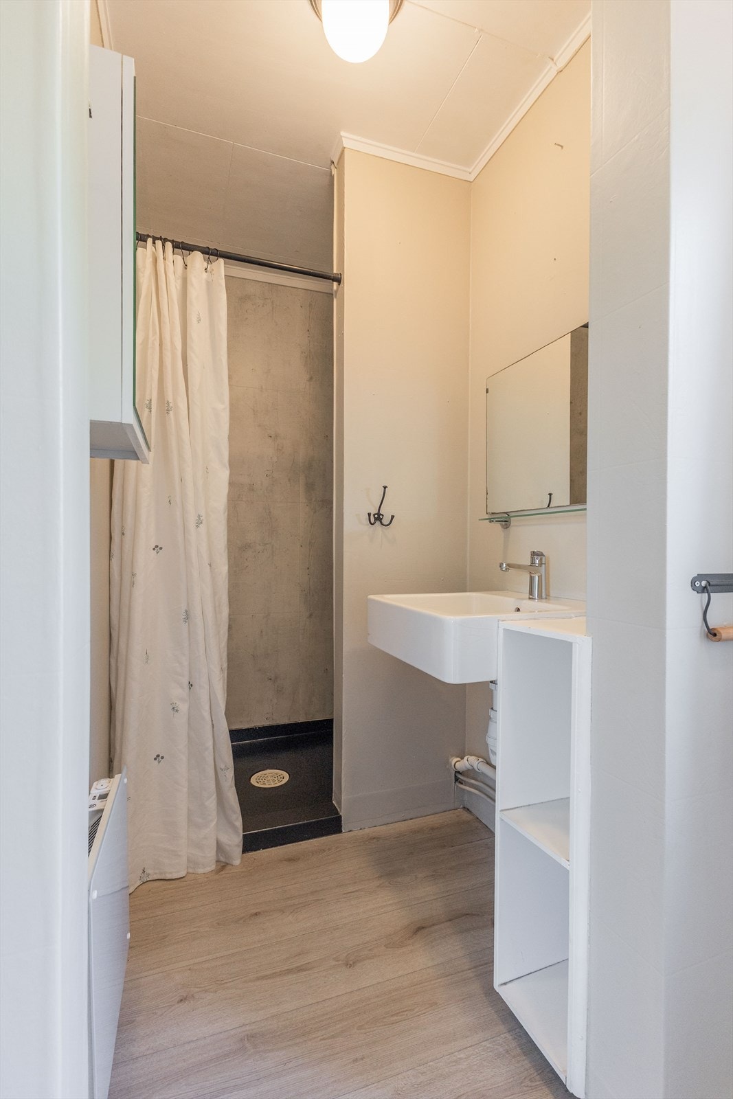 Badene har behov for oppgradering, men gir deg en sjelden mulighet til å bygge akkurat det badet du ønsker deg. Galleribilde