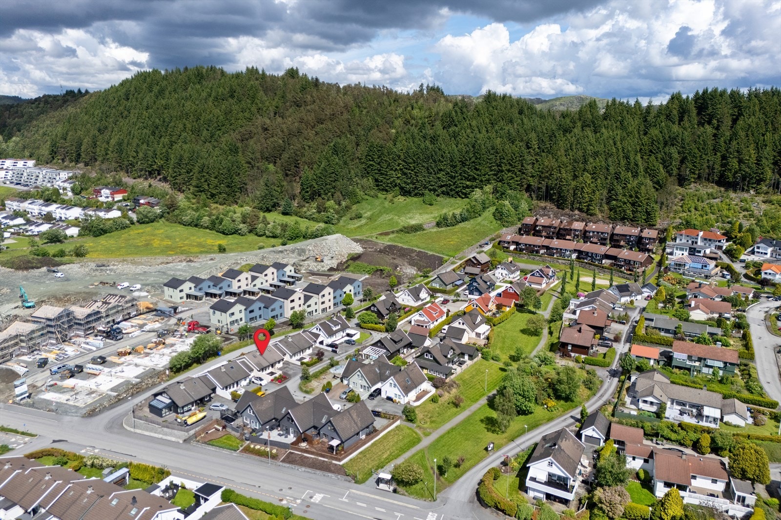 Nærhet til flotte turområder i Vardafjellet og Byheiene. Galleribilde