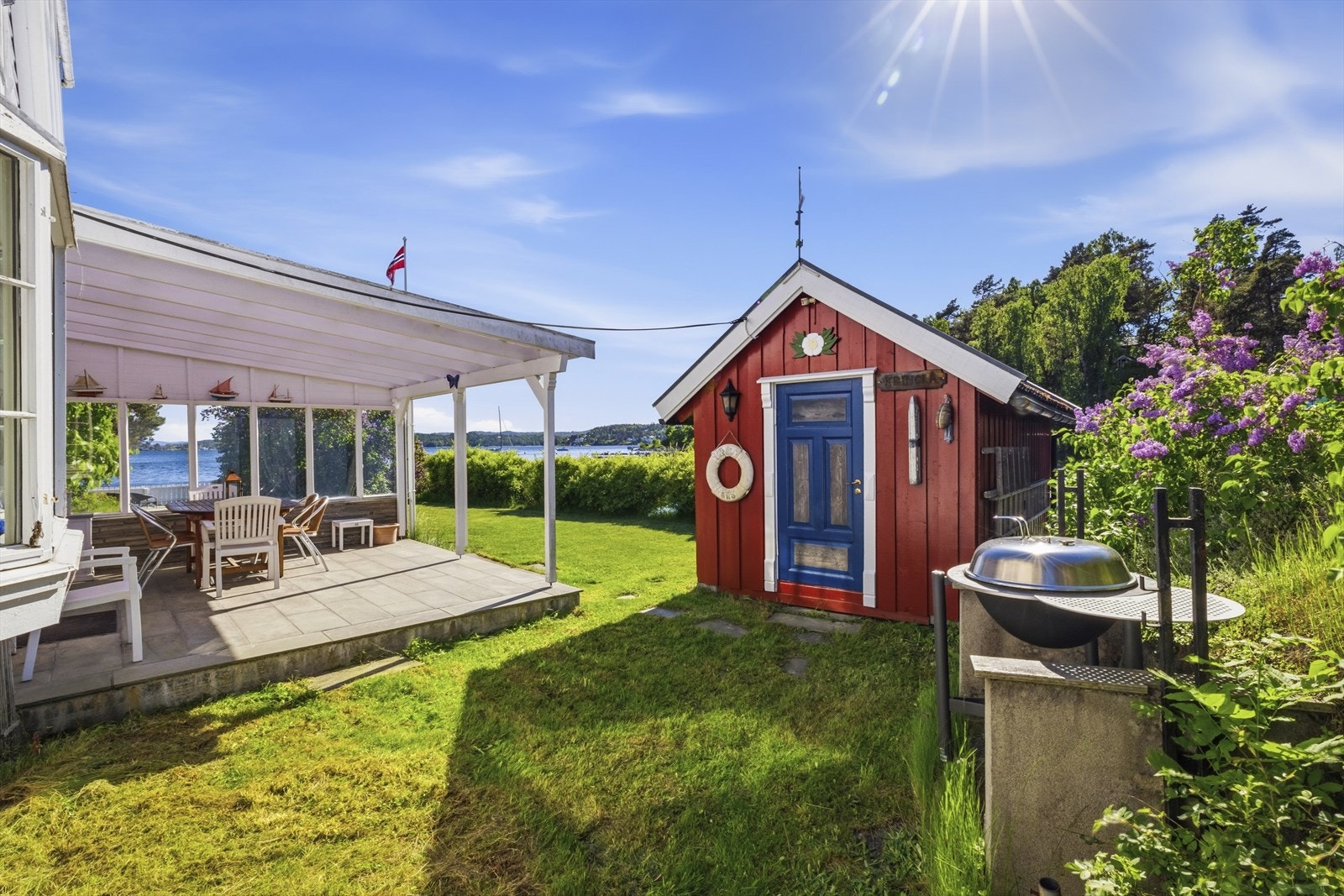 Terrassen ble utvidet og fikk nytt takoverbygg rundt 2012. Galleribilde