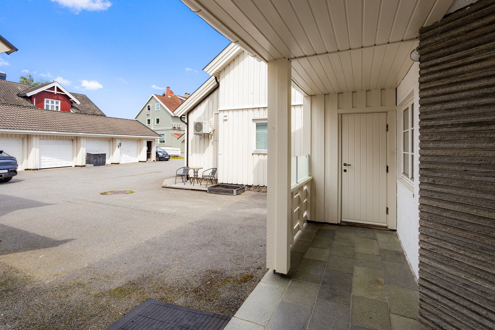 Sameiet har et felles søppelrom i tilknytning til garasjeanlegget. Galleribilde