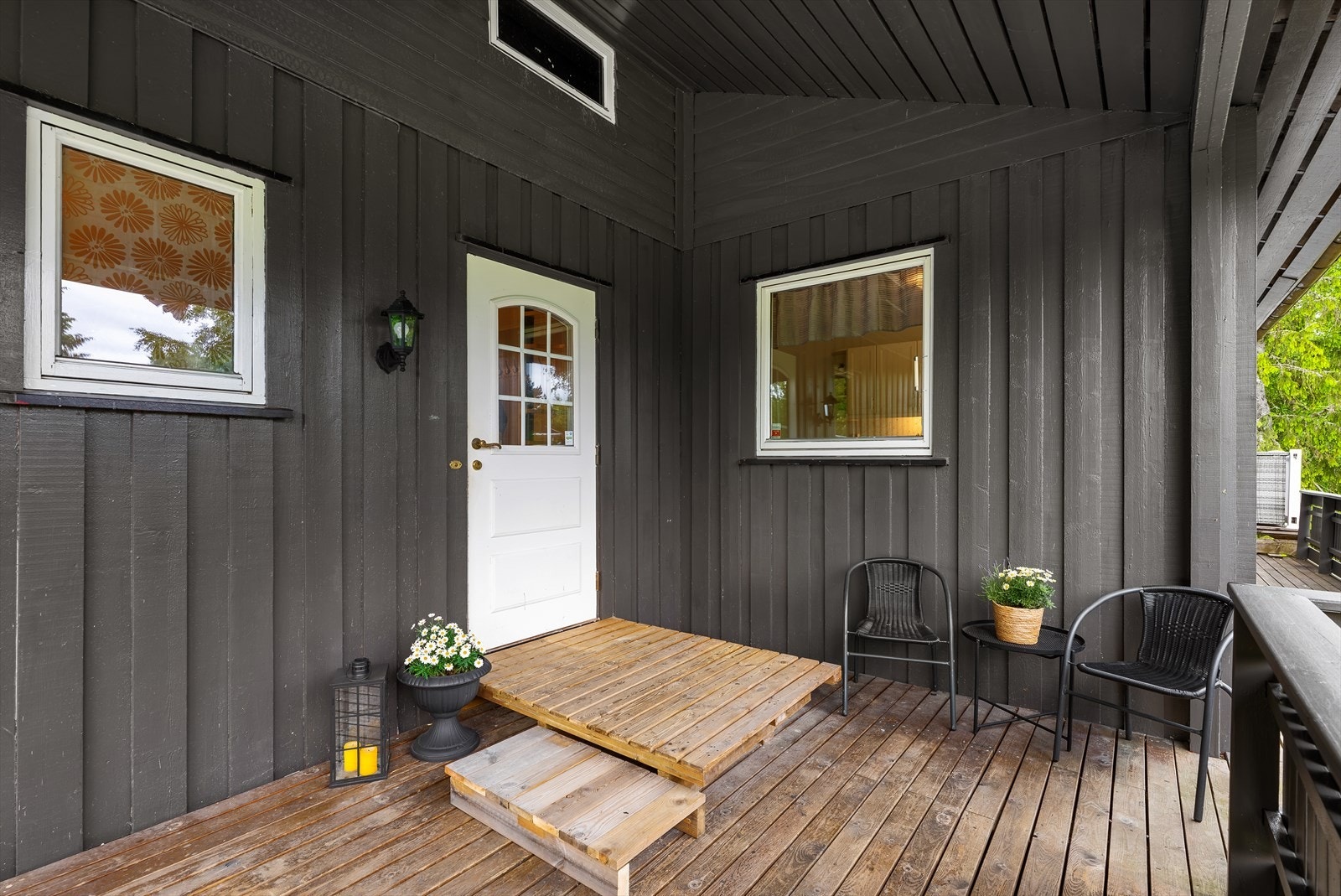 Overbygget inngangsparti. Galleribilde