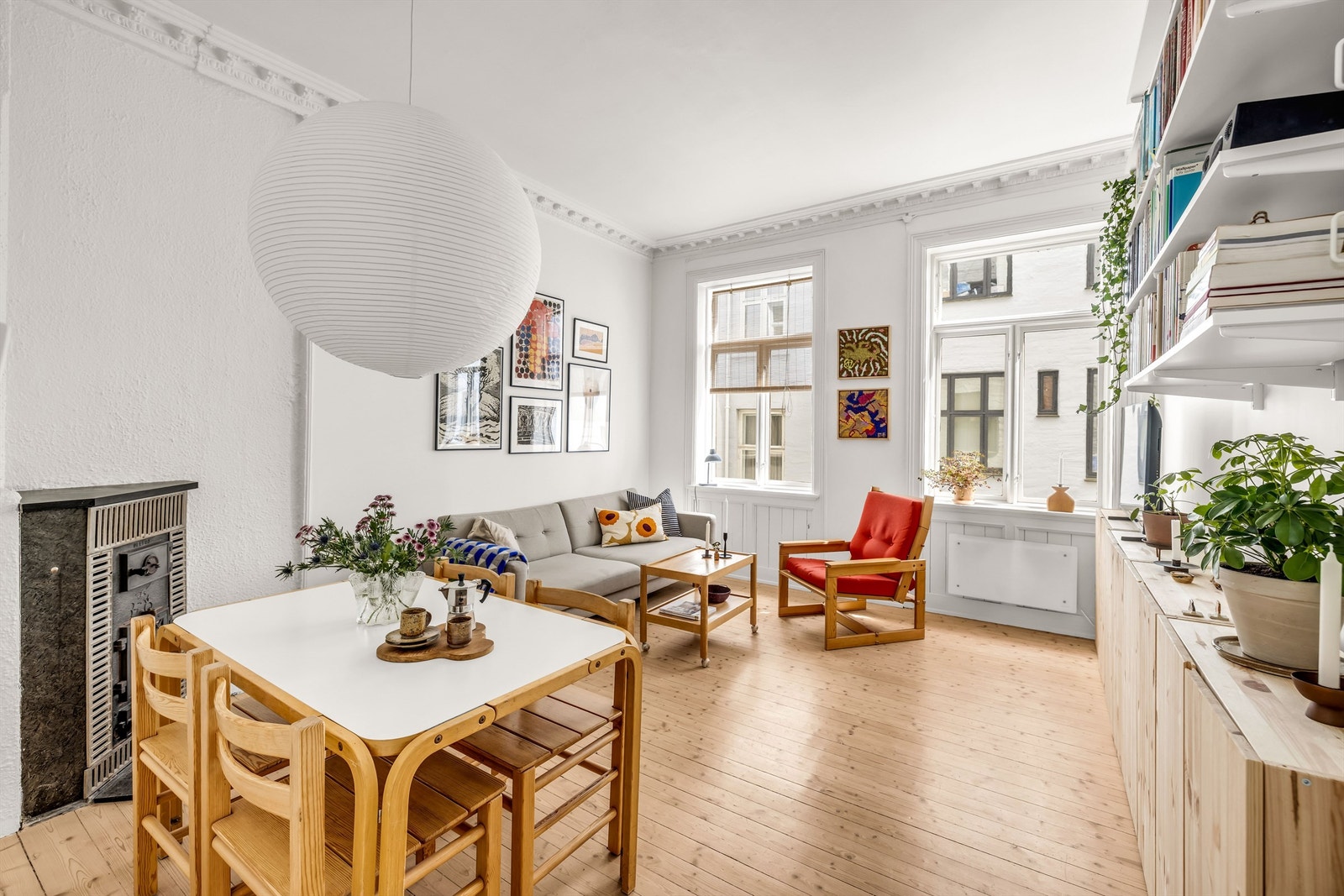 Velkommen til en hyggelig 2-roms i Bjerregaards gate 66B! - Presentert av Marius Dyngeland Iversen v/ Eiendomsmegler Krogsveen. Foto: Isnitt AS/Bjørnar Solberg. Galleribilde