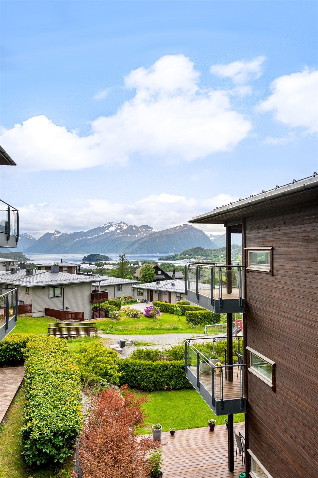 Utsikt fra fellesområdene mot fjorden. Galleribilde